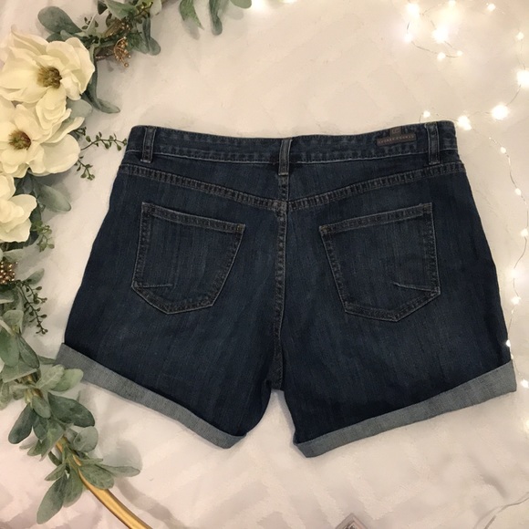 Lauren Conrad Shorts - Picture 2 of 6